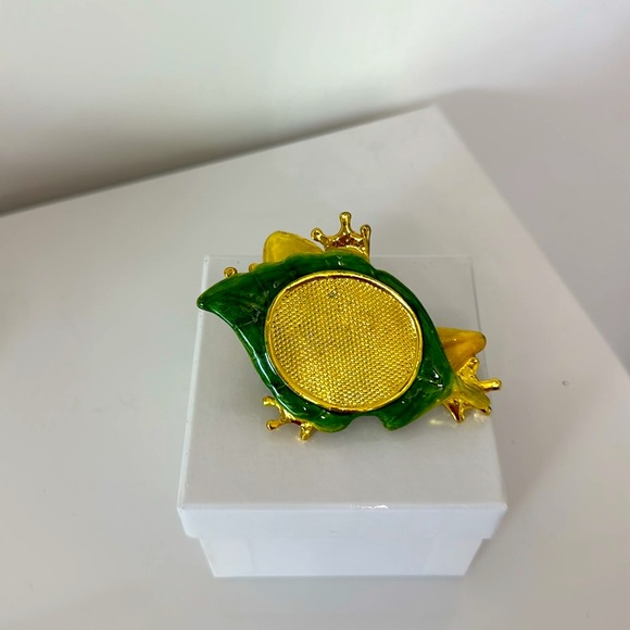 Gold with Crystals Frog Enamel Tricket Box NWT - Picture 5 of 7